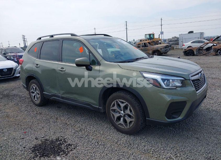 2020 Subaru Forester PREMIUM (VIN JF2SKAGC0LH479813) main photo
