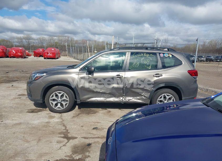 Photo 14 of 2019 Subaru Forester PREMIUM (VIN JF2SKAGC1KH434894)