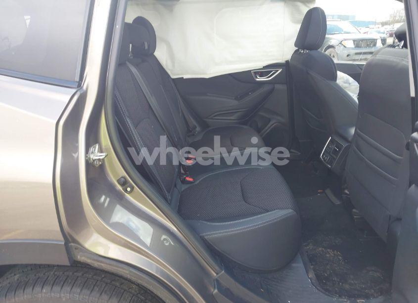 Photo 8 of 2019 Subaru Forester PREMIUM (VIN JF2SKAGC1KH434894)