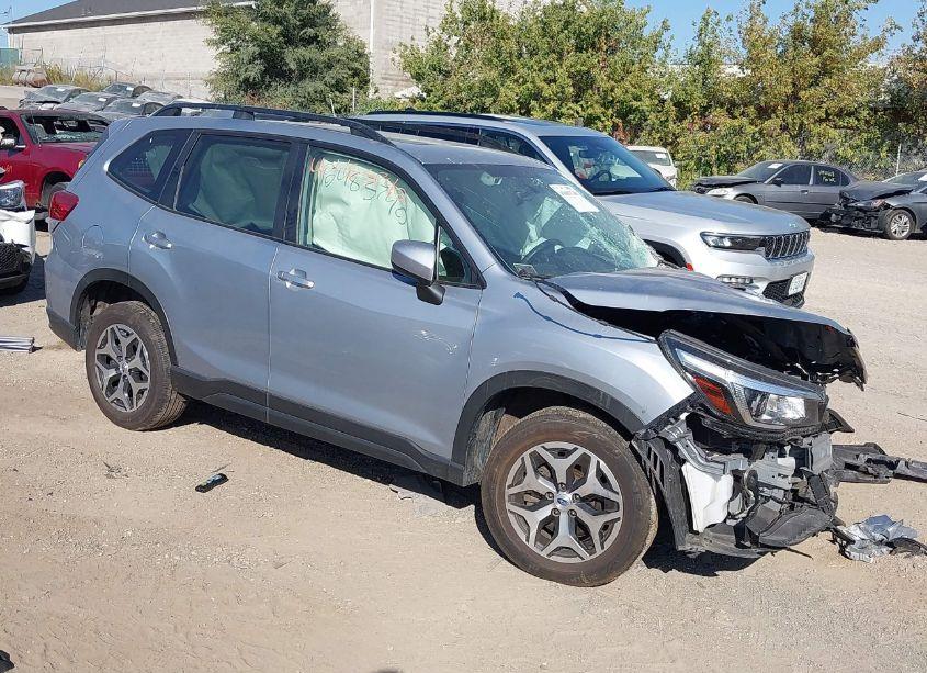 2020 Subaru Forester PREMIUM (VIN JF2SKAGC2LH426286) main photo