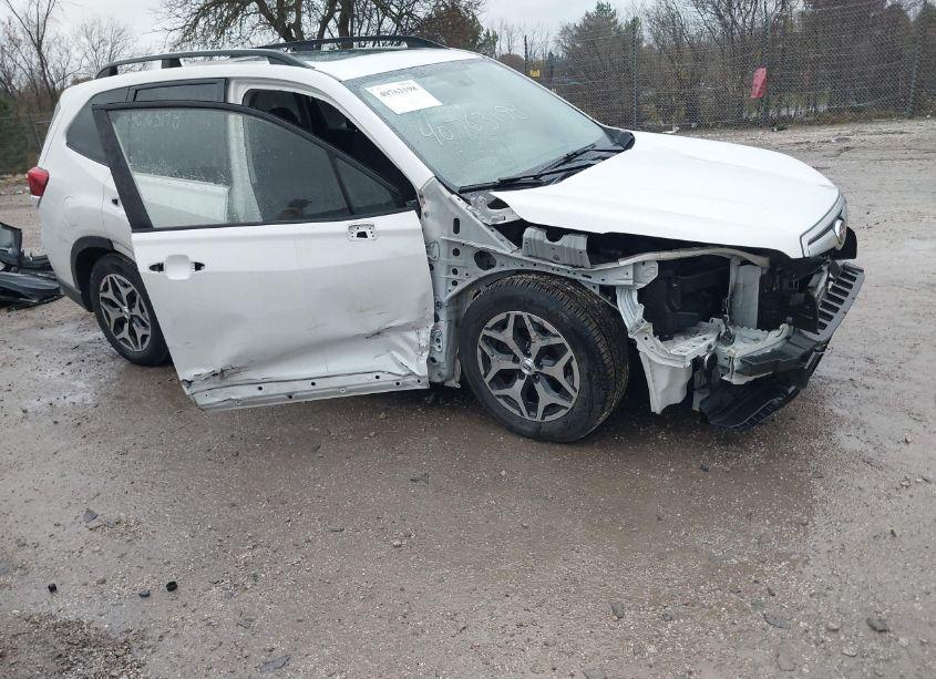 2019 Subaru Forester PREMIUM (VIN JF2SKAGC3KH430135) main photo