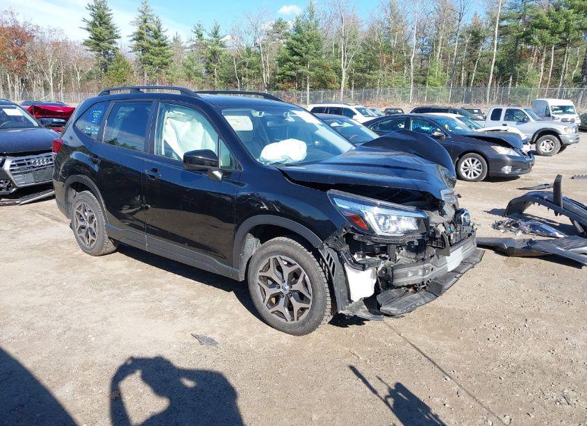 2020 Subaru Forester PREMIUM (VIN JF2SKAGC3LH472161) main photo