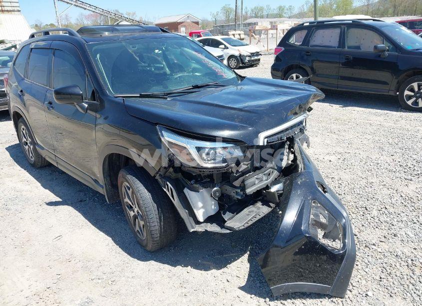 2019 Subaru Forester PREMIUM (VIN JF2SKAGC4KH595823) main photo