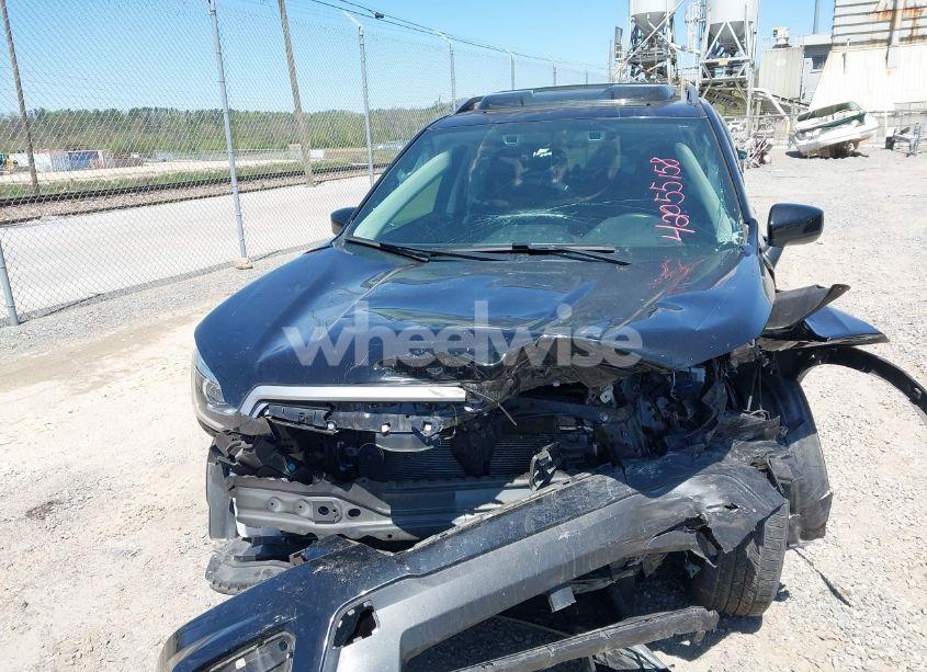 Photo 12 of 2019 Subaru Forester PREMIUM (VIN JF2SKAGC4KH595823)