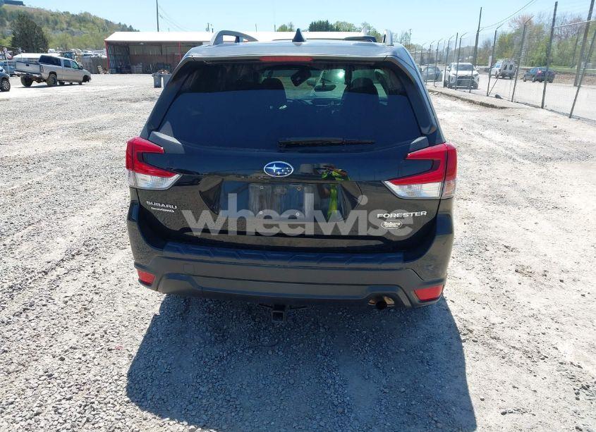 Photo 16 of 2019 Subaru Forester PREMIUM (VIN JF2SKAGC4KH595823)