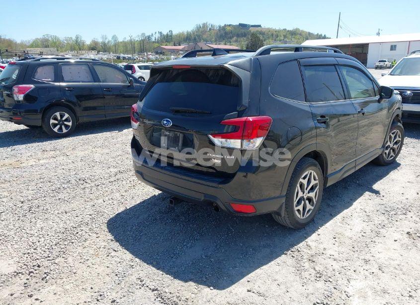 Photo 4 of 2019 Subaru Forester PREMIUM (VIN JF2SKAGC4KH595823)