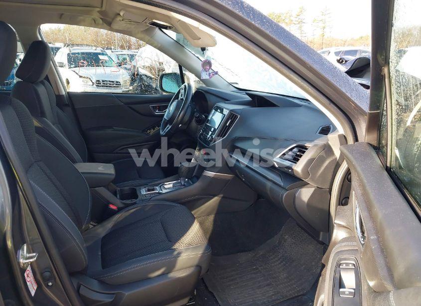 Photo 5 of 2020 Subaru Forester PREMIUM (VIN JF2SKAGC4LH525935)