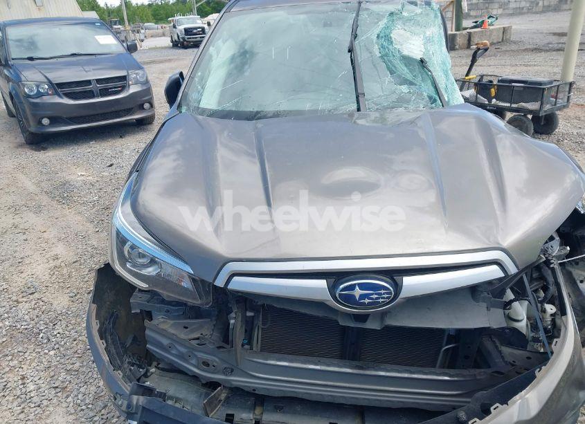 Photo 6 of 2019 Subaru Forester PREMIUM (VIN JF2SKAGC5KH553063)