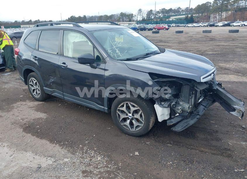 2019 Subaru Forester PREMIUM (VIN JF2SKAGC5KH585706) main photo