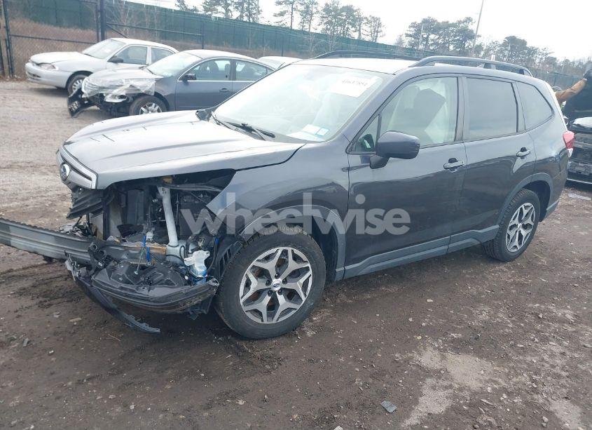 Photo 2 of 2019 Subaru Forester PREMIUM (VIN JF2SKAGC5KH585706)