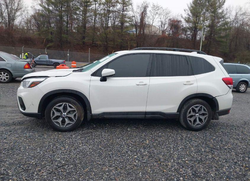 Photo 14 of 2019 Subaru Forester PREMIUM (VIN JF2SKAGC5KH585995)