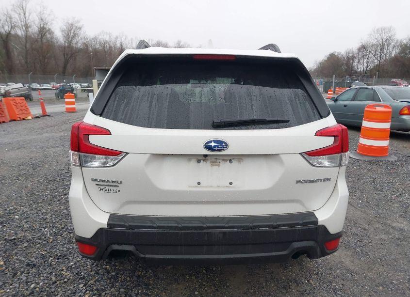 Photo 16 of 2019 Subaru Forester PREMIUM (VIN JF2SKAGC5KH585995)