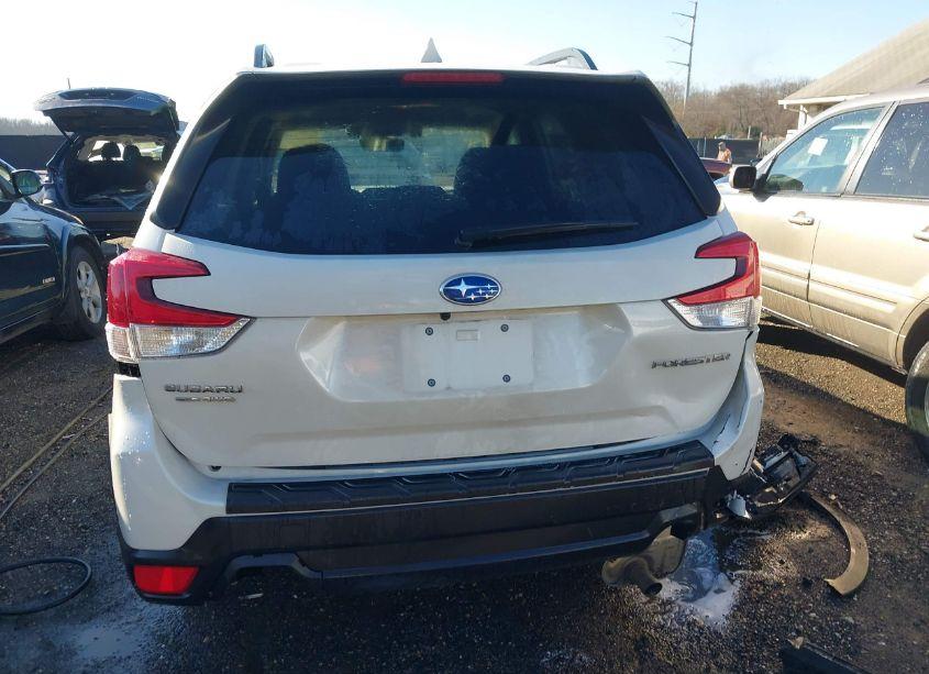 Photo 17 of 2019 Subaru Forester PREMIUM (VIN JF2SKAGC5KH593806)