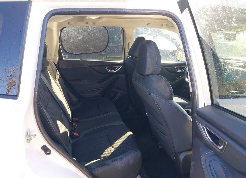 Photo 8 of 2019 Subaru Forester PREMIUM (VIN JF2SKAGC5KH593806)