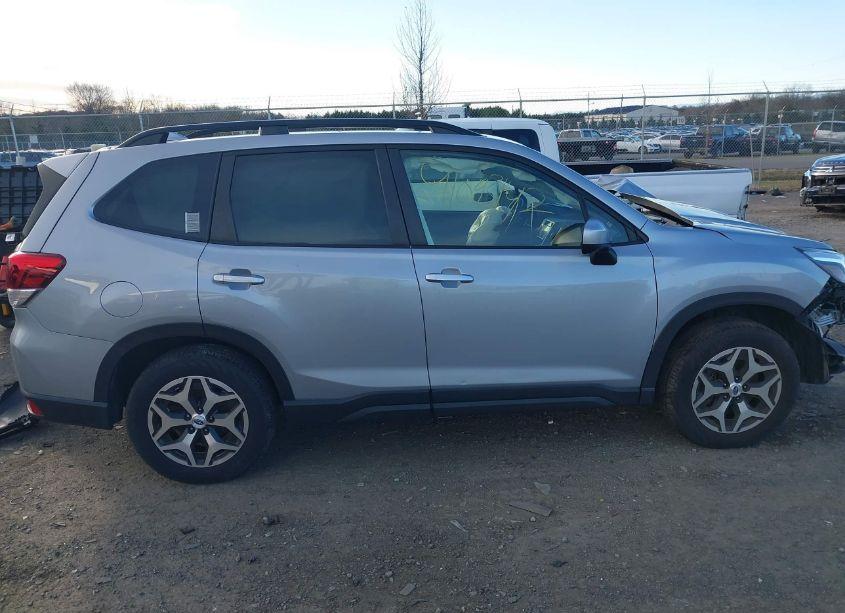 Photo 14 of 2020 Subaru Forester PREMIUM (VIN JF2SKAGC5LH474204)