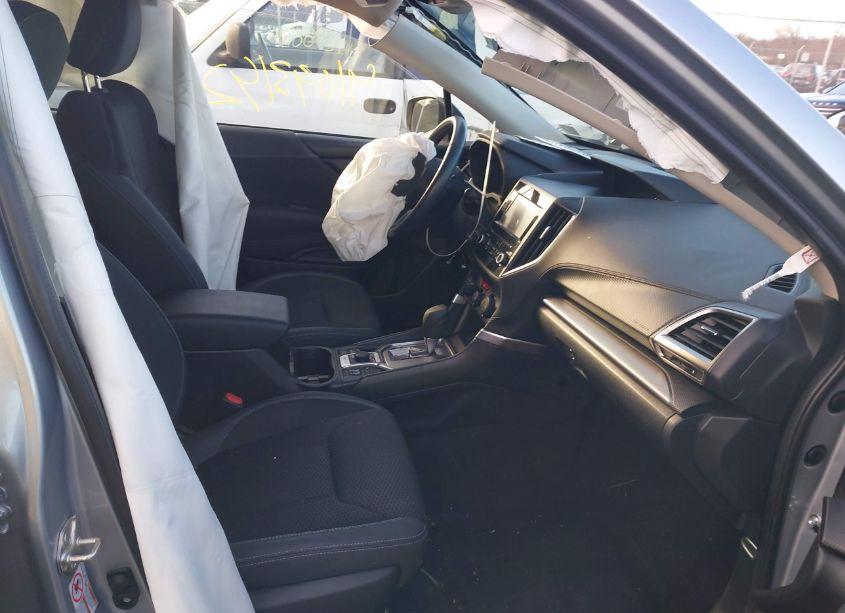 Photo 5 of 2020 Subaru Forester PREMIUM (VIN JF2SKAGC5LH474204)