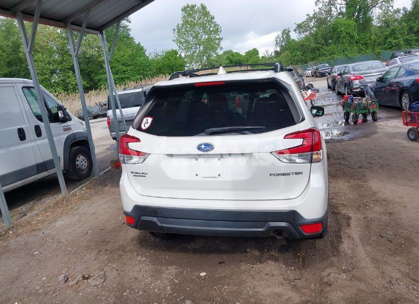 Photo 17 of 2019 Subaru Forester PREMIUM (VIN JF2SKAGC7KH469634)