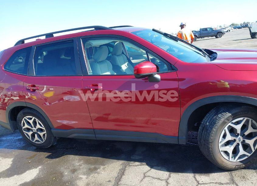 Photo 13 of 2020 Subaru Forester PREMIUM (VIN JF2SKAGC7LH541191)