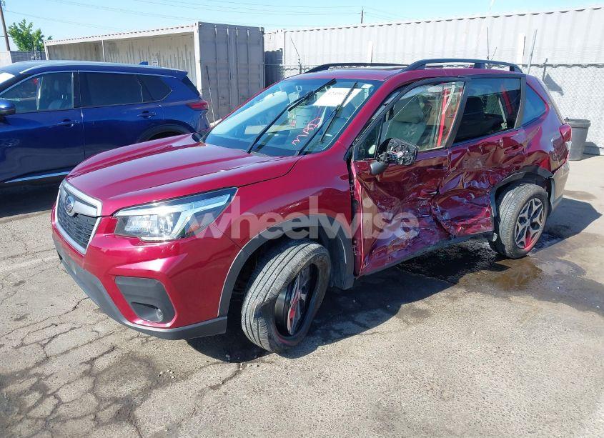 Photo 2 of 2020 Subaru Forester PREMIUM (VIN JF2SKAGC7LH541191)