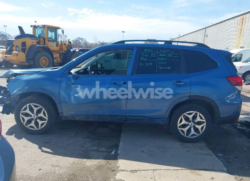 Photo 15 of 2020 Subaru Forester PREMIUM (VIN JF2SKAGC7LH559948)