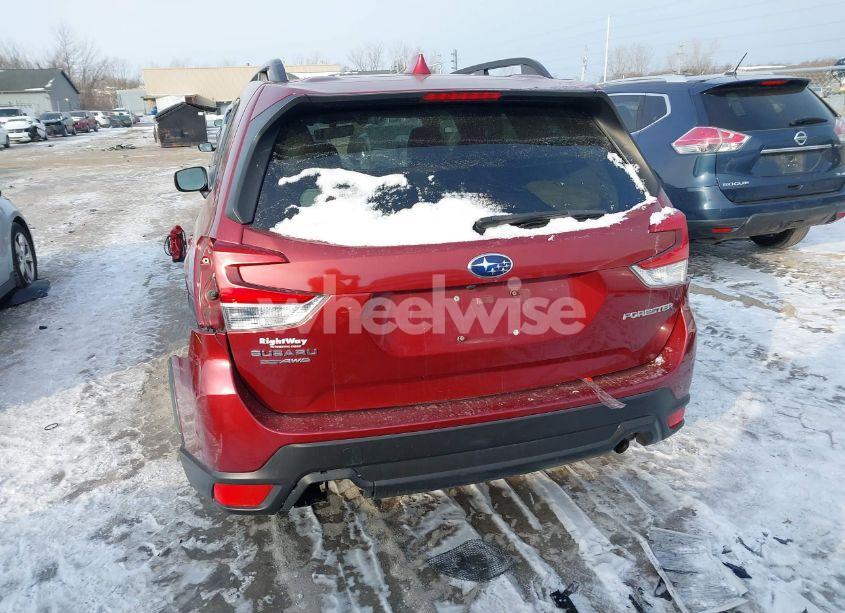 Photo 17 of 2019 Subaru Forester PREMIUM (VIN JF2SKAGC9KH560470)