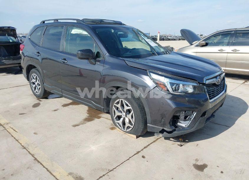 2019 Subaru Forester PREMIUM (VIN JF2SKAGCXKH486072) main photo