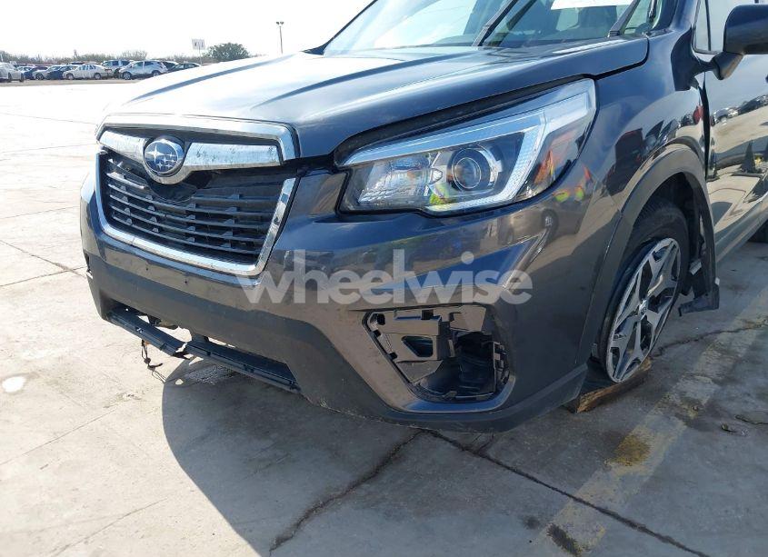 Photo 6 of 2019 Subaru Forester PREMIUM (VIN JF2SKAGCXKH486072)