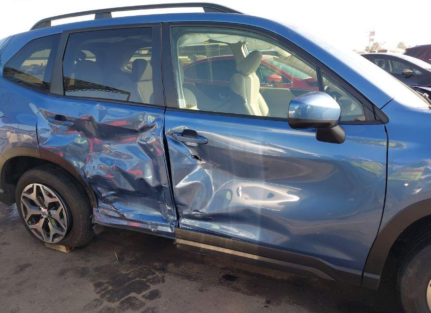 Photo 13 of 2019 Subaru Forester PREMIUM (VIN JF2SKAGCXKH595616)