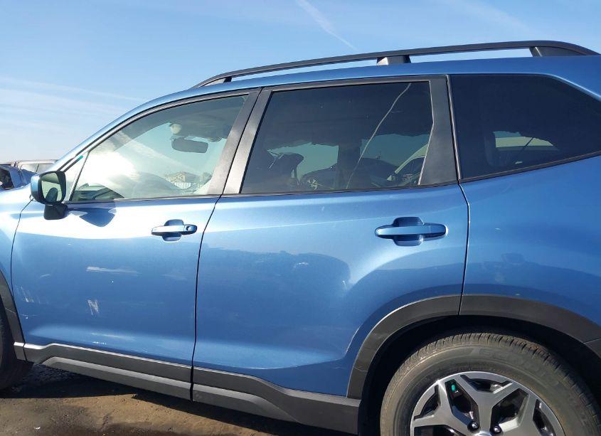Photo 14 of 2019 Subaru Forester PREMIUM (VIN JF2SKAGCXKH595616)