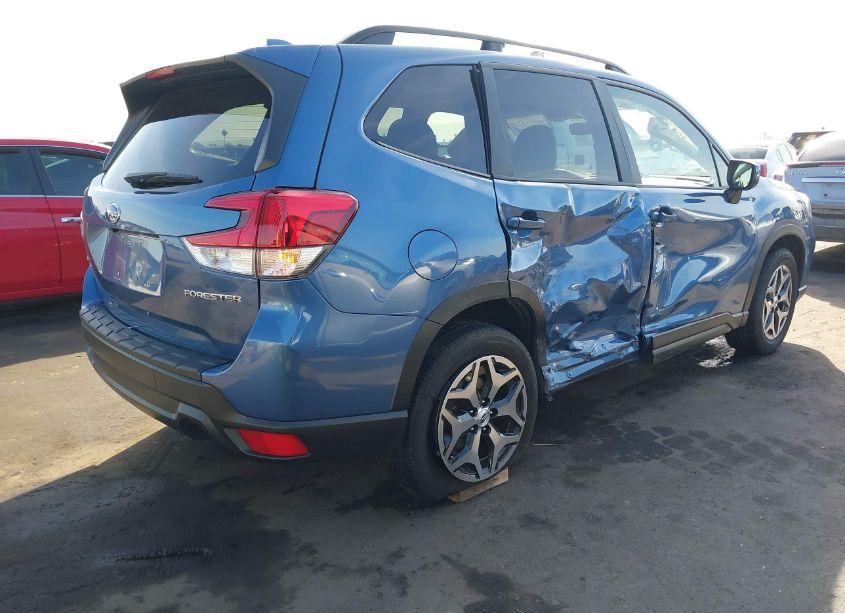 Photo 4 of 2019 Subaru Forester PREMIUM (VIN JF2SKAGCXKH595616)