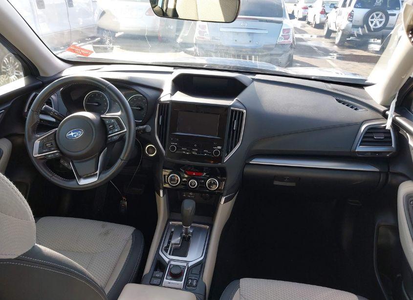 Photo 5 of 2019 Subaru Forester PREMIUM (VIN JF2SKAGCXKH595616)