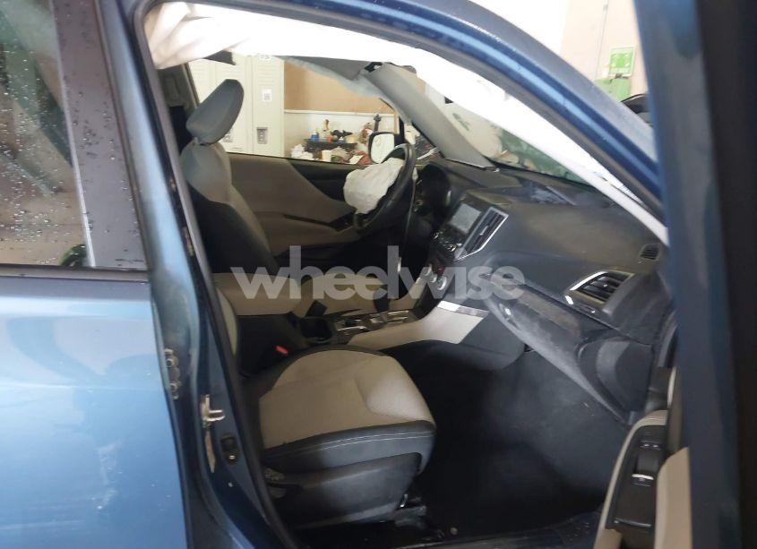 Photo 5 of 2020 Subaru Forester PREMIUM (VIN JF2SKAJC0LH553434)