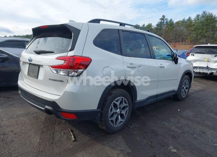 Photo 4 of 2020 Subaru Forester PREMIUM (VIN JF2SKAJC1LH479425)