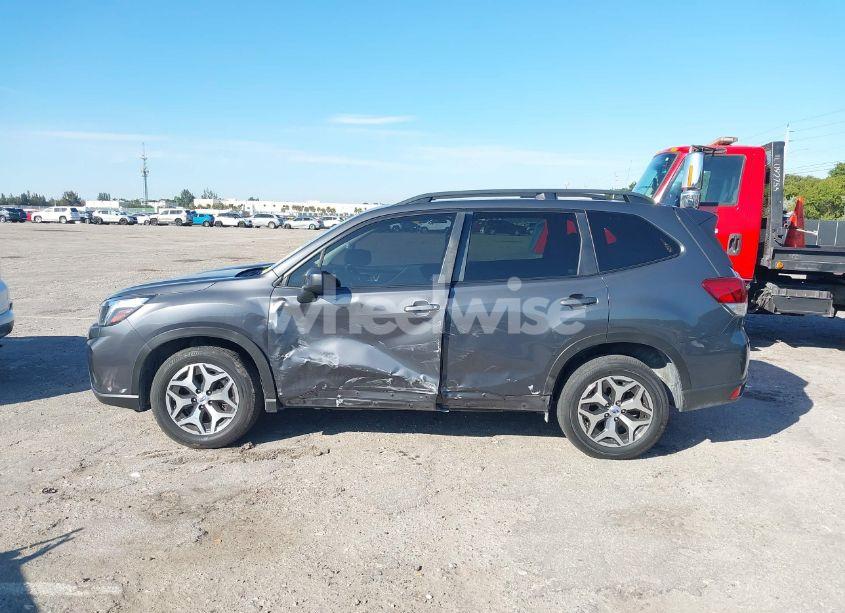 Photo 14 of 2020 Subaru Forester PREMIUM (VIN JF2SKAJC2LH416902)