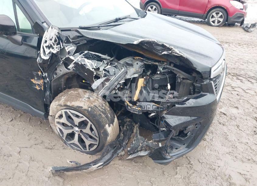 Photo 6 of 2020 Subaru Forester PREMIUM (VIN JF2SKAJC2LH423767)