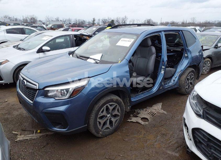 Photo 2 of 2020 Subaru Forester PREMIUM (VIN JF2SKAJC2LH606781)