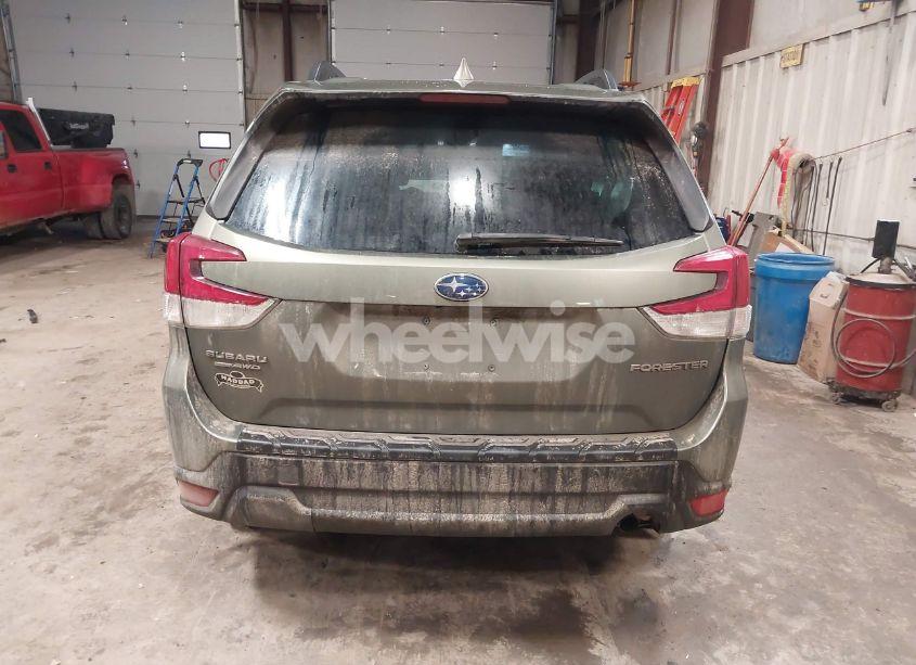 Photo 16 of 2021 Subaru Forester PREMIUM (VIN JF2SKAJC2MH513261)