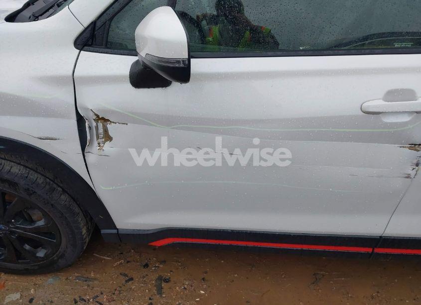 Photo 19 of 2022 Subaru Forester SPORT (VIN JF2SKAJC2NH424789)