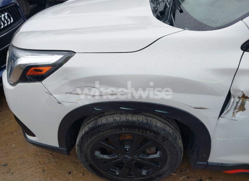 Photo 20 of 2022 Subaru Forester SPORT (VIN JF2SKAJC2NH424789)