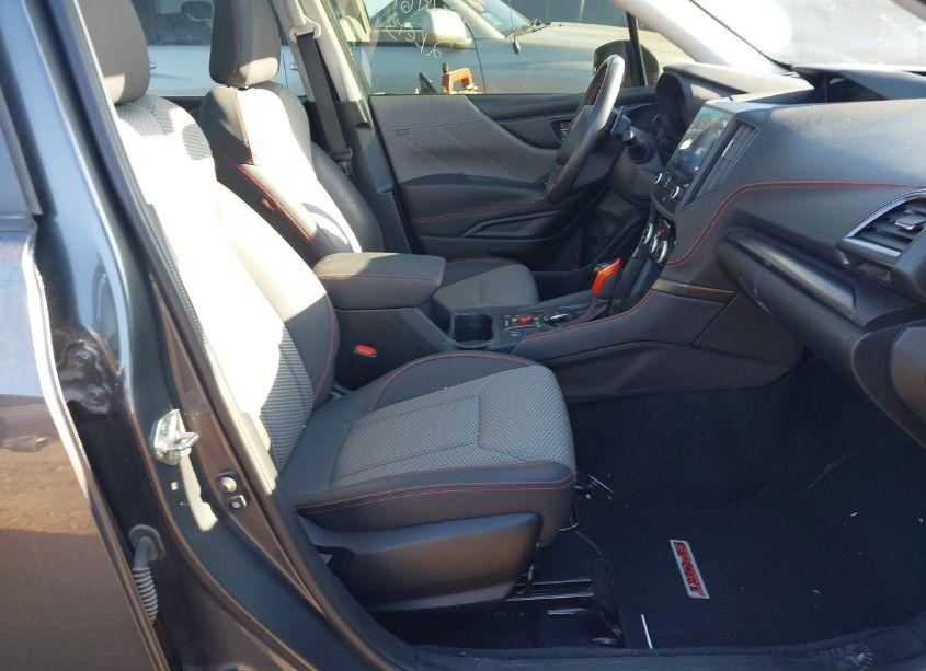 Photo 5 of 2022 Subaru Forester SPORT (VIN JF2SKAJC2NH469392)