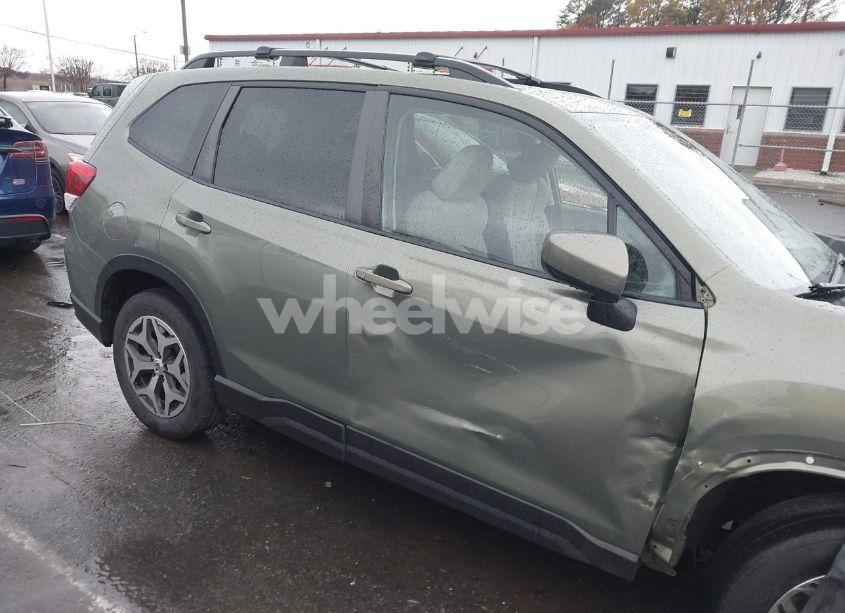 Photo 13 of 2020 Subaru Forester PREMIUM (VIN JF2SKAJC3LH419050)