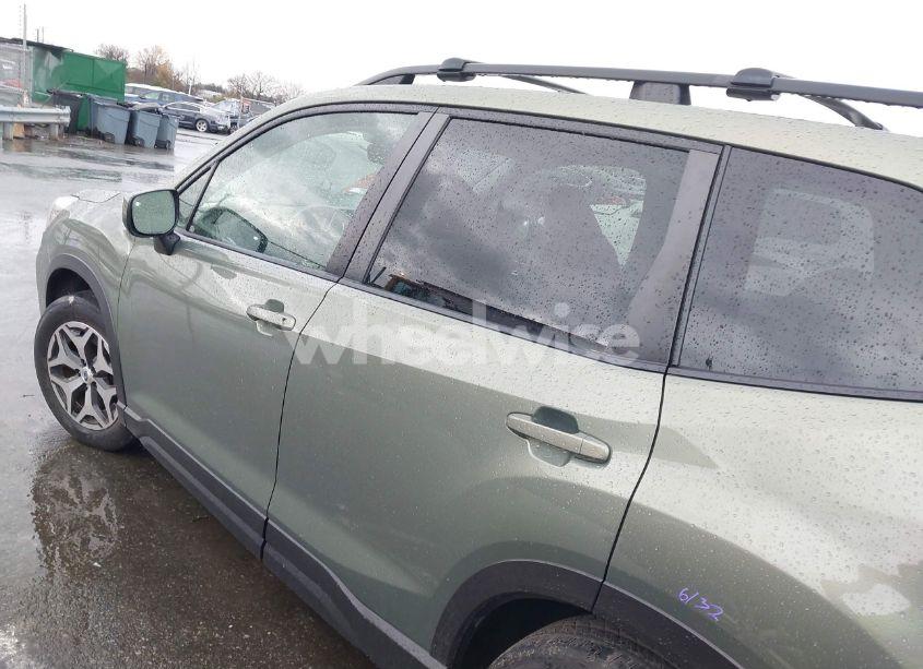 Photo 14 of 2020 Subaru Forester PREMIUM (VIN JF2SKAJC3LH419050)