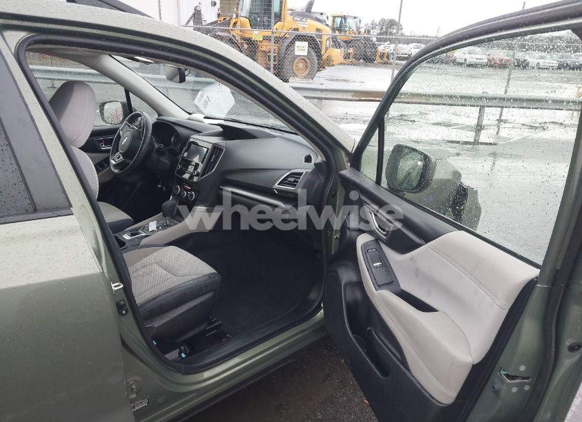 Photo 5 of 2020 Subaru Forester PREMIUM (VIN JF2SKAJC3LH419050)