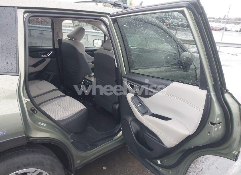 Photo 8 of 2020 Subaru Forester PREMIUM (VIN JF2SKAJC3LH419050)