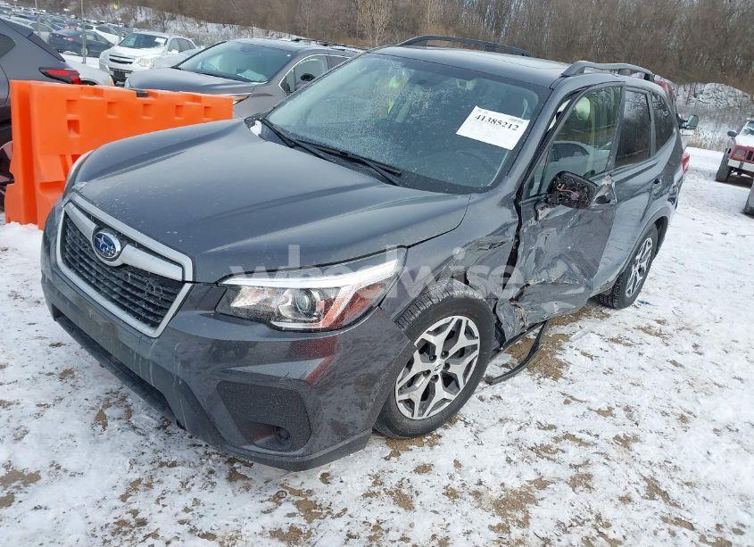 Photo 2 of 2020 Subaru Forester PREMIUM (VIN JF2SKAJC3LH441680)