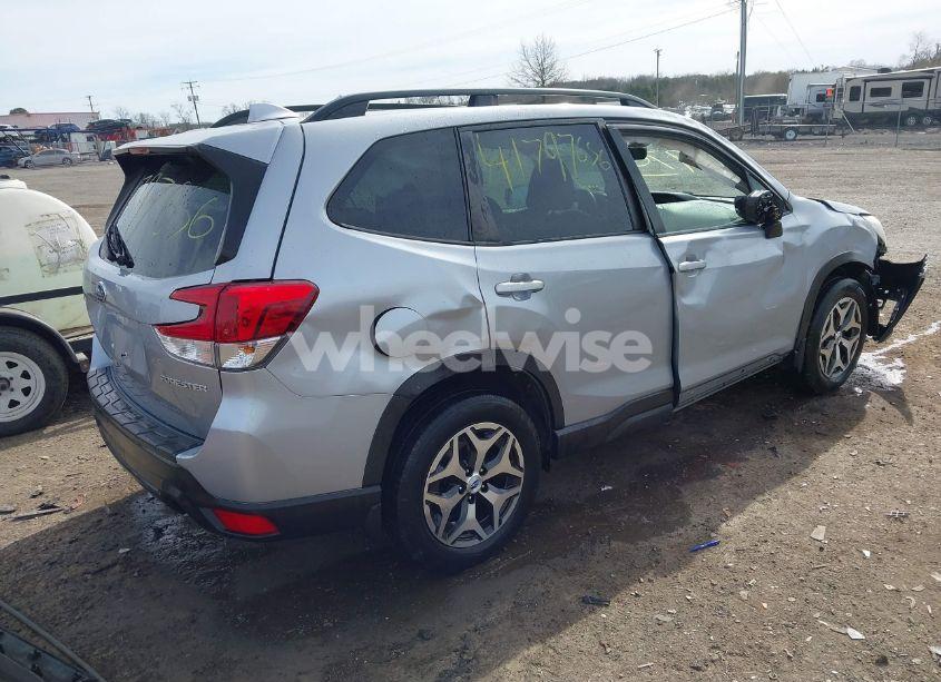 Photo 4 of 2020 Subaru Forester PREMIUM (VIN JF2SKAJC3LH529984)