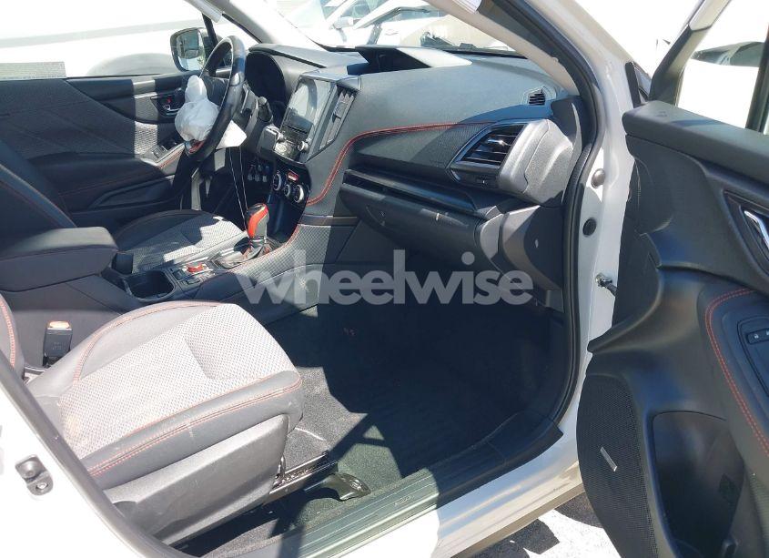 Photo 5 of 2022 Subaru Forester SPORT (VIN JF2SKAJC3NH416927)