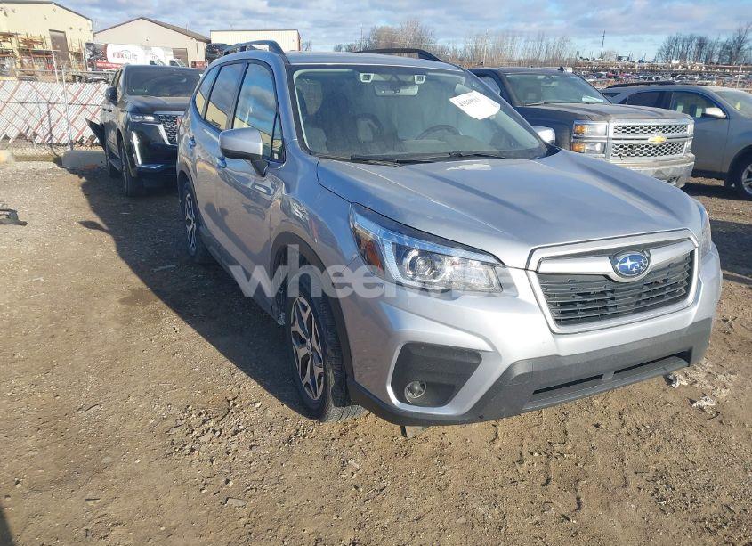 2020 Subaru Forester PREMIUM (VIN JF2SKAJC4LH408767) main photo