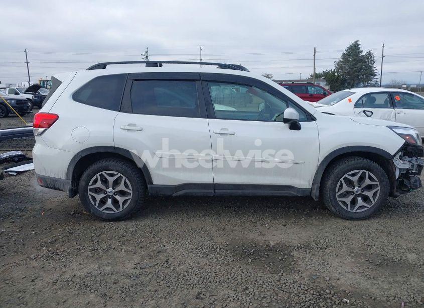 Photo 14 of 2020 Subaru Forester PREMIUM (VIN JF2SKAJC4LH469214)