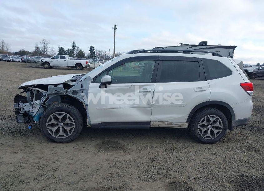 Photo 15 of 2020 Subaru Forester PREMIUM (VIN JF2SKAJC4LH469214)